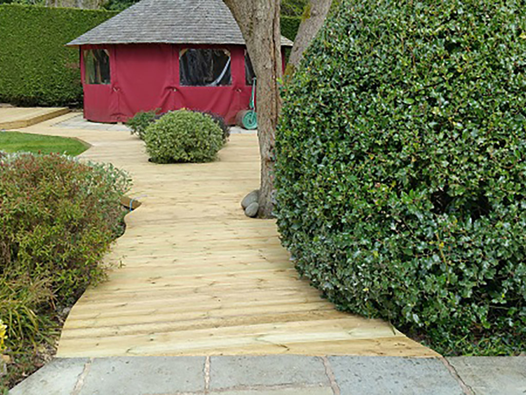 Decking to link Summer House