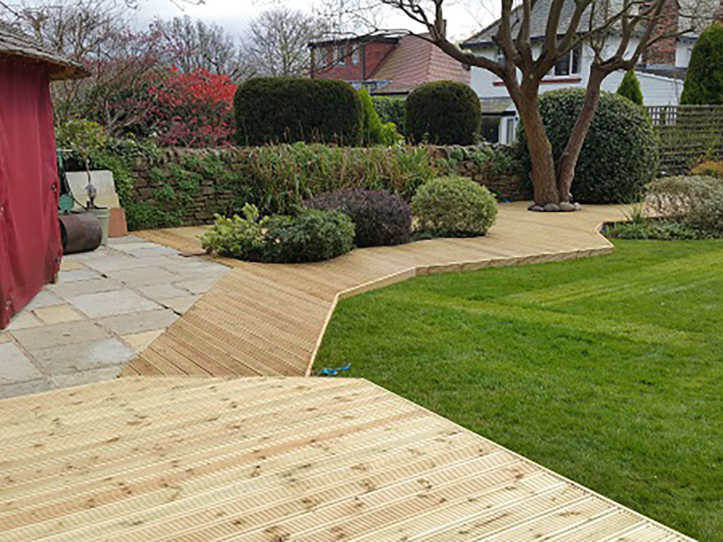Decking to link Summer House