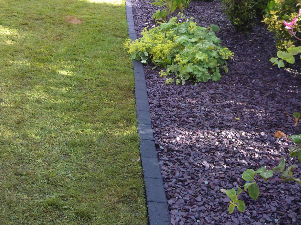 Scape Easy Mow Strips