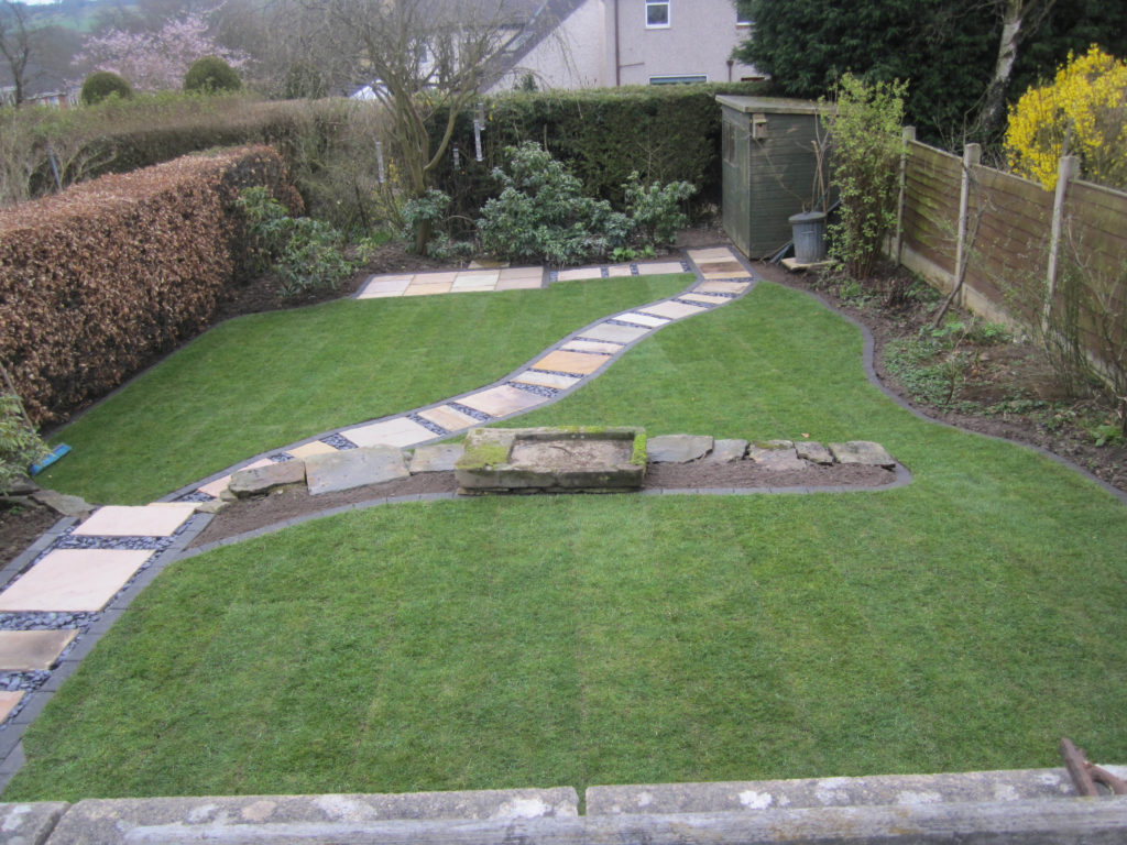 Scape Easy Mow Strips
